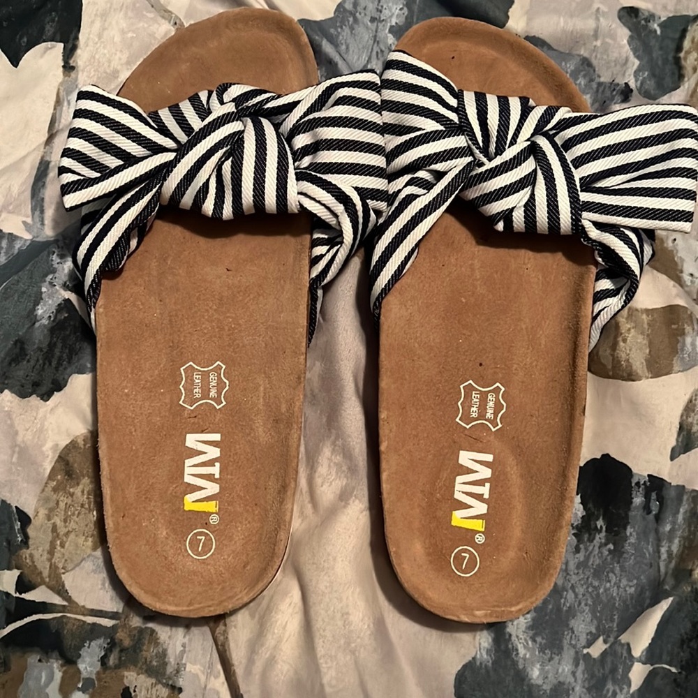 IVIVI women’s size 7 navy/white sandals.  Never worn